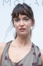 ARI FOURNIER at Stella McCartney Womenswear Spring-Summer 2025 Show at Paris Fashion Week 09/30/2024