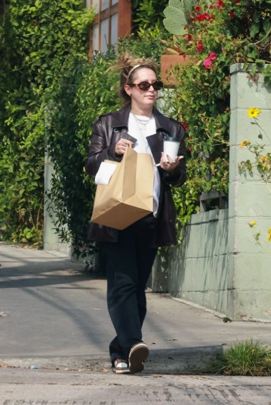 ASHLEY TISDALE Picks up Food To-go from All Time Diner 10/15/2024