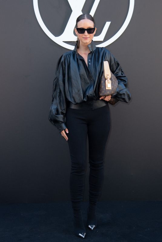 CHARLOTTE GROENEVELD at Louis Vuitton SS25 Fashion Show in Paris 10/01/2024