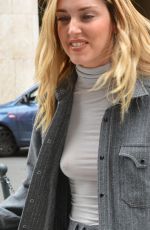 CHIARA FERRAGNI Leaves Lawyer