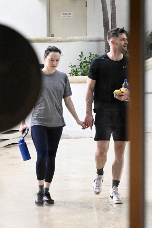 DAISY RIDLEY and Tom Bateman Leaves a Gym in Miami 10/07/2024