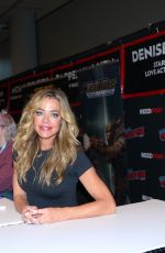 DENISE RICHARDS Signing Autographs for Fans at NY Comic-Con 10/18/2024