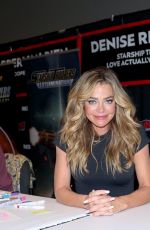 DENISE RICHARDS Signing Autographs for Fans at NY Comic-Con 10/18/2024