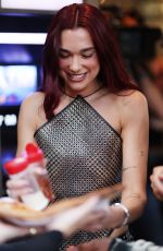 DUA LIPA Grabs a Pizza at Joe