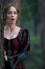EMILY BLUNT - Into The Woods Prmos, 2014