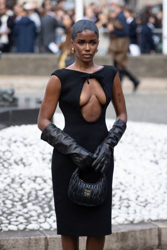EVA APIO Arrives at Miu Miu Fashion Show at Paris Fashion Week 10/01/2024
