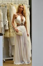 GIA SKOVA Trying on Clothes in a Store on Montana Street in Santa Monica 10/08/2024