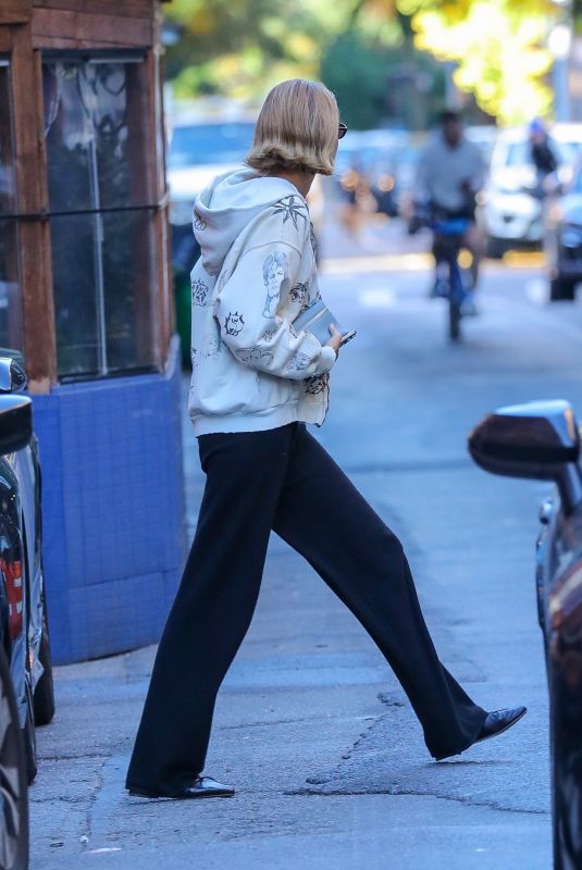 GIGI HADID Arrives at Bradley Cooper