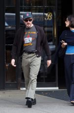 GRACIE ABRAMS Out After She Cancels Her Concert on Sunday in New York 10/07/2024