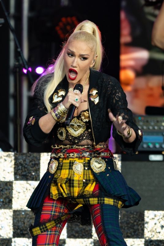 GWEN STEFANI Performs at Jimmy Kimmel Live! in Hollywood 09/30/2024
