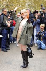 HAYLEY WILLIAMS at Stella McCartney Womenswear Spring-Summer 2025 Show at Paris Fashion Week 09/30/2024