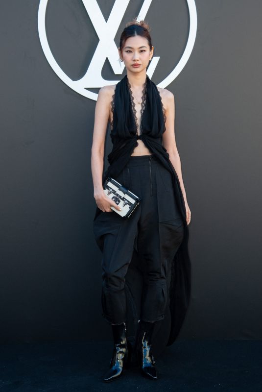 HOYEON JUNG at Louis Vuitton SS25 Fashion Show in Paris 10/01/2024