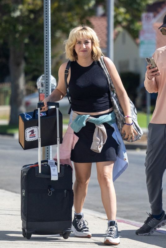 JAZMIN GRIMALDI and Ian Mellencamp Out in Los Angeles 19/19/2024