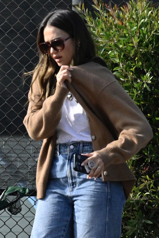 JESSICA ALBA Arrive at Her Daughter