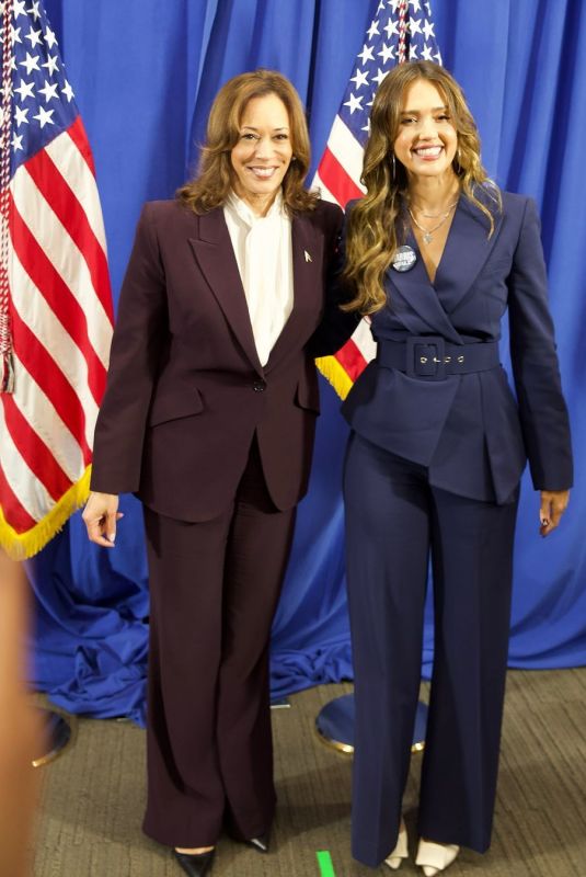 JESSICA ALBA Meets Kamala Harris in Houston 10/26/2024