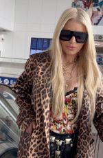 JESSICA SIMPSON Arrives at LAX Airport in Los Angeles 10/07/2024