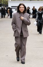 JULIETTE BINOCHE Arrives at Stella McCartney Womenswear Spring-Summer 2025 Show at Paris Fashion Week 09/30/2024