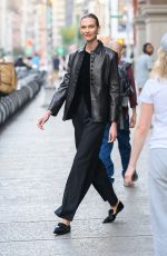 KARLIE KLOSS Out Waiting a Ride in New York 10/21/2024