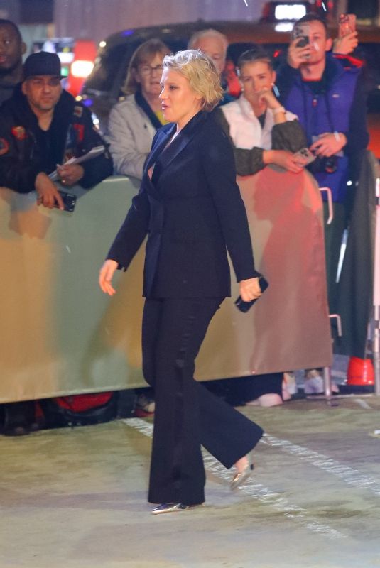 KATE MCKINNON Arrives at WSJ. Magazine 2024 Innovator Awards in New York 10/29/2024