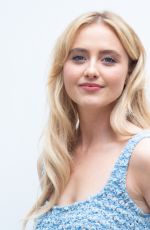 KATHRYN NEWTON at Stella McCartney Womenswear Spring-Summer 2025 Show at Paris Fashion Week 09/30/2024