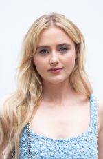 KATHRYN NEWTON at Stella McCartney Womenswear Spring-Summer 2025 Show at Paris Fashion Week 09/30/2024