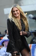 KELSEA BALLERINI Performs on NBC