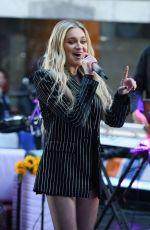 KELSEA BALLERINI Performs on NBC