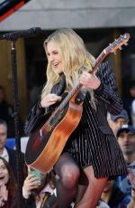 KELSEA BALLERINI Performs on NBC