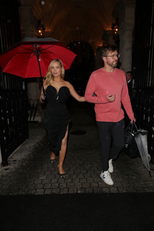 LAURA WHITMORE Arrives at Glamour Women of The Year Awards 2024 at Raffles London 10/01/2024