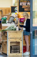 LOLA SHEEN Shopping at Trader Joe