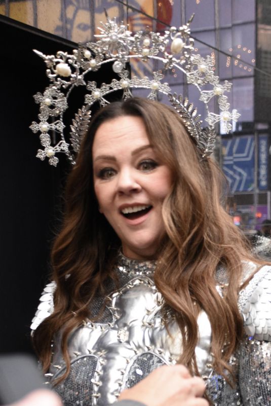 MELISSA MCCARTHY Arrives at Good Morning America in New York 10/14/2024