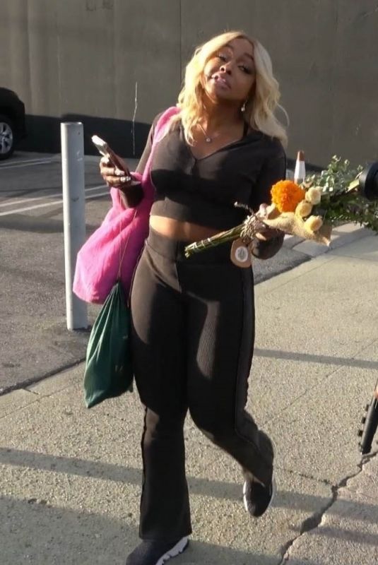 PHAEDRA PARKS Leaves Dancing With The Stars Rehearsals in Los Angeles 10/11/2024