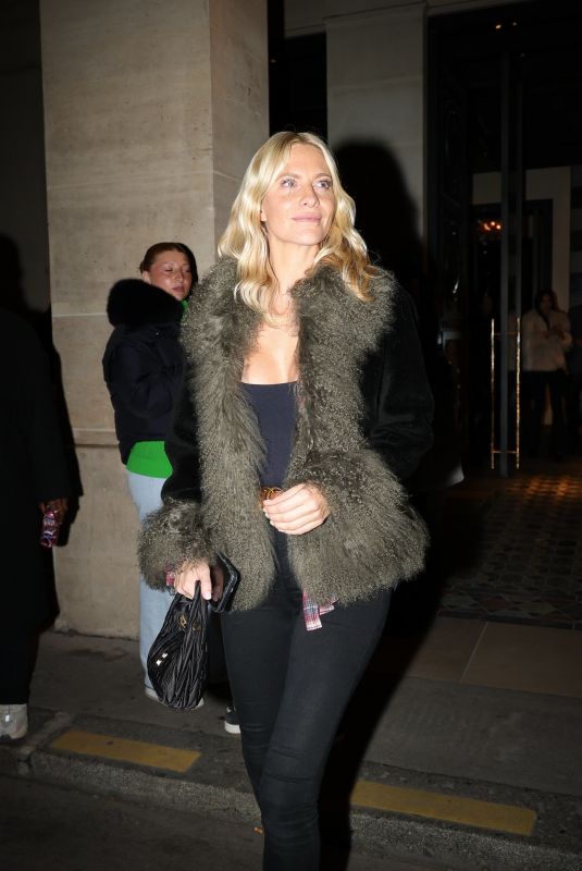 POPPY DELEVINGNE Arrives at Costes at Paris Fashion Week 09/30/2024