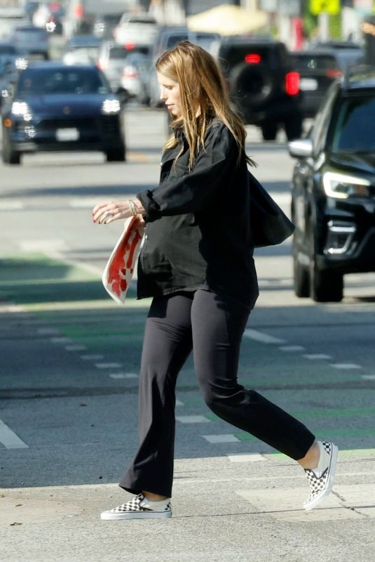 Pregnant KATHERINE SCHWARZENEGGER Out and About in Los Angeles 09/30/2024