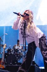 RENEE RAPP Performs at 2024 Austin City Limits Music Festival in Austin 10/05/2024
