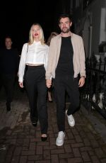 ROXY HORNER Arrives at COME ALIVE! The Official Greatest Showman Press Night in London 10/16/2024