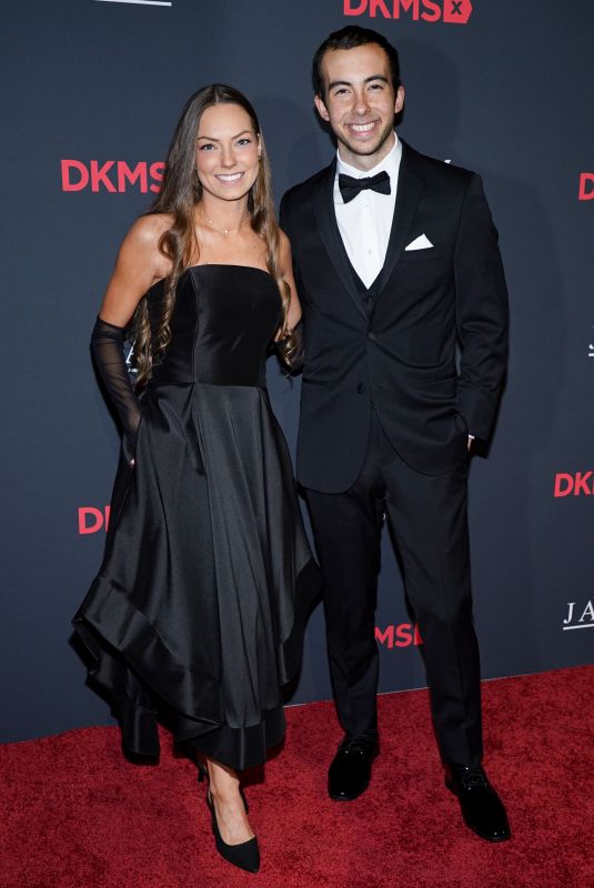 SARAH HEPPER at 18th Annual DKMS Gala in New York 10/17/2024