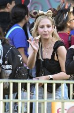 SARAH MICHELLE GELLAR and Freddie Prinze Jr Celebrates Their Daughter