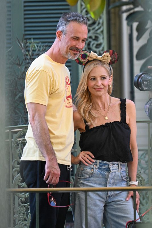 SARAH MICHELLE GELLAR and Freddie Prinze Jr Celebrates Their Daughter