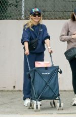 SARAH MICHELLE GELLAR Runs Errands with a Cart in Tow in Los Angeles 10/29/2024