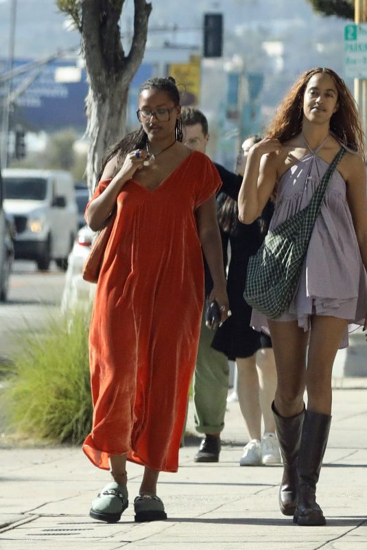 SASHA and MALIA OBAMA Out for Lunch with Friends at Loupiotte Kitchen in Los Angeles 09/28/2024