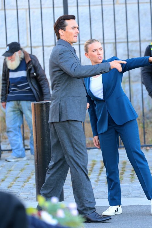 SCARLETT JOHANSSON and Rupert Friend on the Set of Jurassic World Rebirth in Brooklyn 10/21/2024
