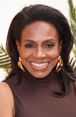 SHERYL LEE RALPH at 2024 Veuve Clicquot Polo Classic in Los Angeles 10/05/2024