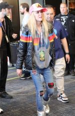 TARA REID at Hollywood Show at Marriott Burbank Airport Hotel in Burbank 10/19/2024