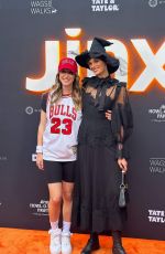 TAYLOR HILL at Jinx Dog Food