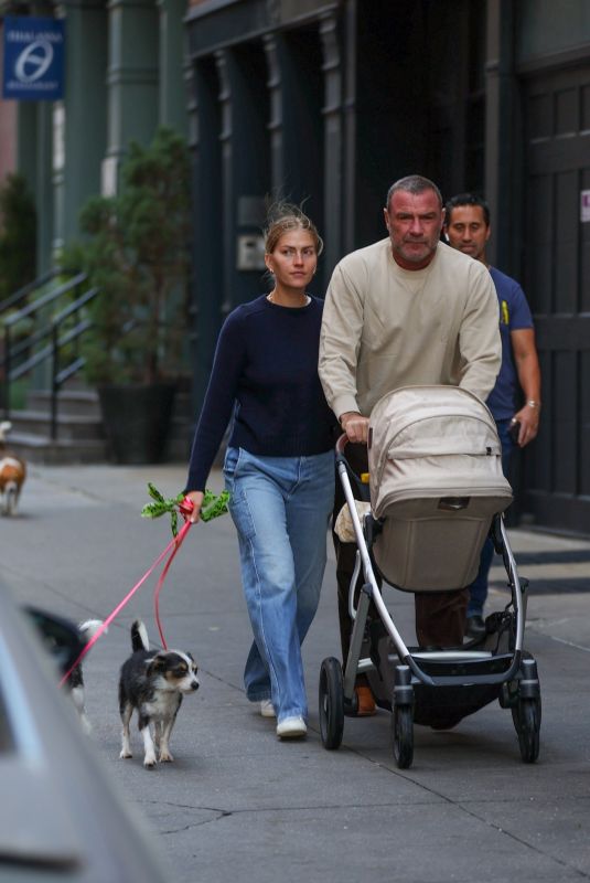 TAYLOR NEISEN and Liev Schreiber Out in New York 10/14/2024