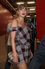 TAYLOR SWIFT Arrives at New Orleans Saints vs Kansas City Chiefs Game at Arrowhead Stadium in Kansas City 10/07/2024