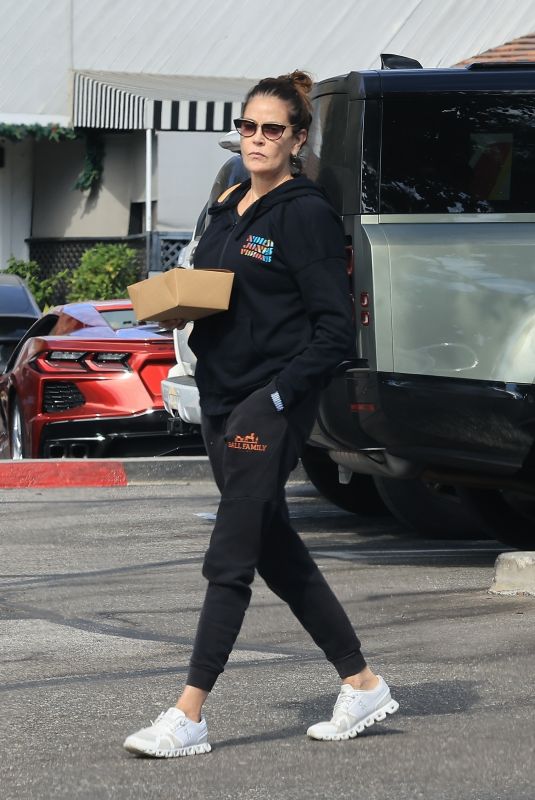 TERI HATCHER Leaves Beverly Glen Mall in Los Angeles 10/30/2024