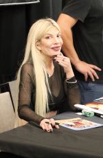 TORI SPELLING at Hollywood Show at Marriott Burbank Airport Hotel in Burbank 10/19/2024