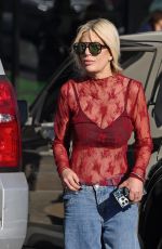 TORI SPELLING Shopping at Icon Golf Carts in Calabasas 10/23/2024